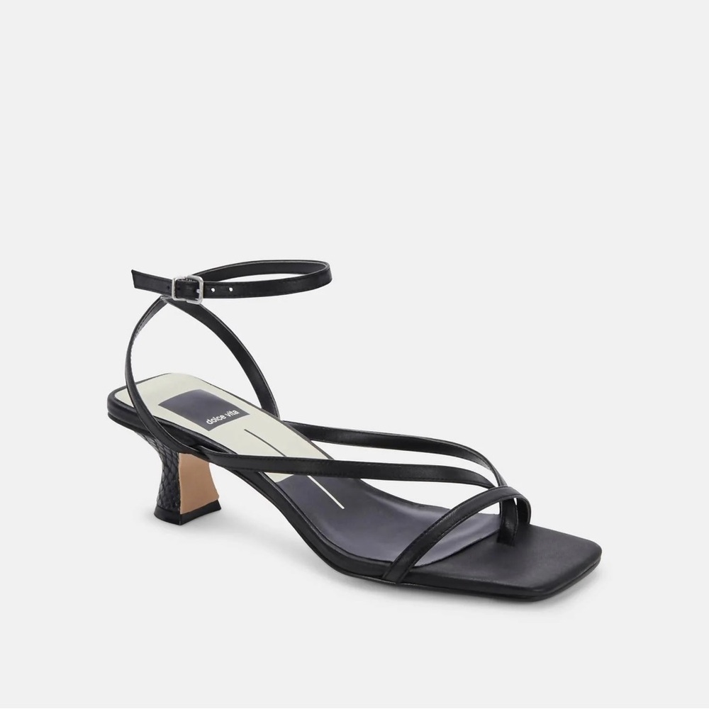 NWOT Dolce Vita Baylor Black Strappy Square-Toe Women's Sandals Black Leather